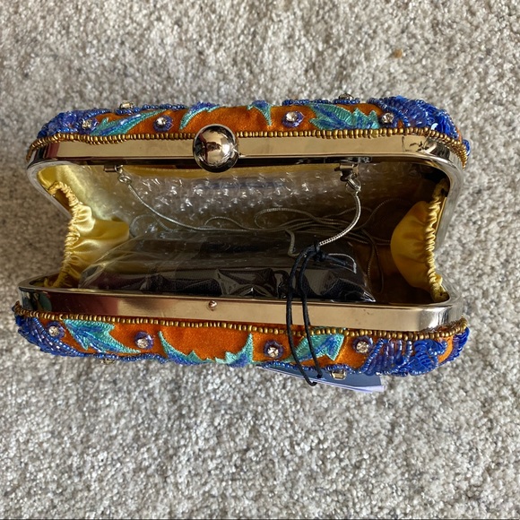 From St. Xavier convertible clutch / crossbody - Picture 4 of 5